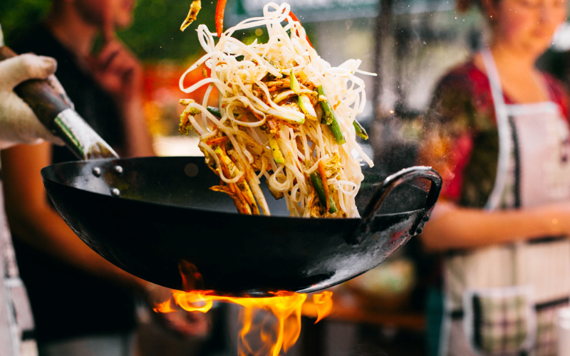 aroma-guiding-your-way-to-vancouver-s-chinatown-trip-with-a-chef-800x500-1698646020.jpg