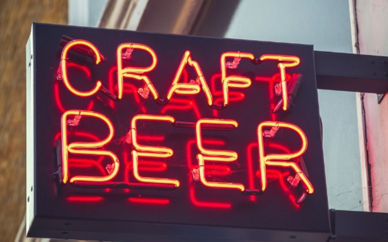 art-of-brewing-discover-vancouver-s-behind-the-scenes-brewery-tour--800x500-1701093315.jpg