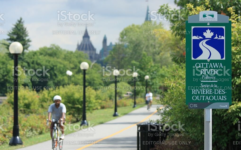 discover-ottawa-in-2-hours-through-express-city-bike-tour-800x500-1692272793.jpg