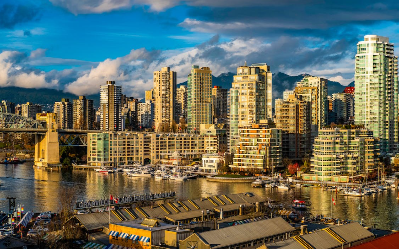 embarking-on-an-outdoor-escape-game-adventure-in-vancouver-s-old-town-800x500-1699598893.jpg
