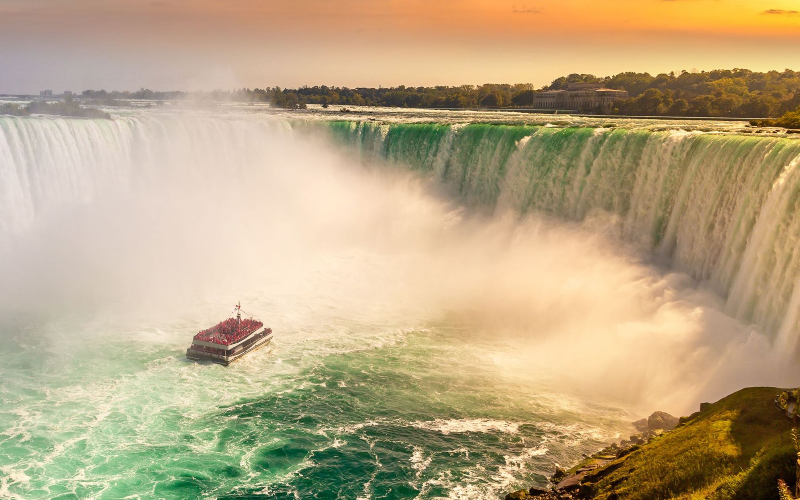 exclusive-private-tour-of-niagara-falls-from-toronto-800x500-1750349837.jpg