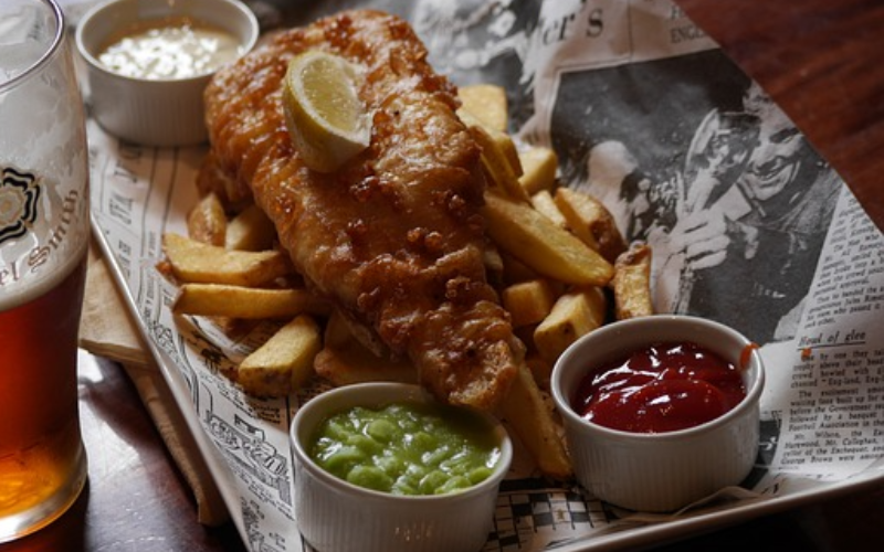 experience-the-heart-of-victoria-s-history-and-culture-in-one-unforgettable-food-tour-800x500-1699361828.jpg