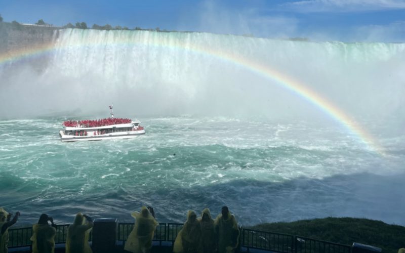 explore-niagara-s-beauty-from-toronto-with-boat-and-lunch-options-800x500-1695188603.jpg