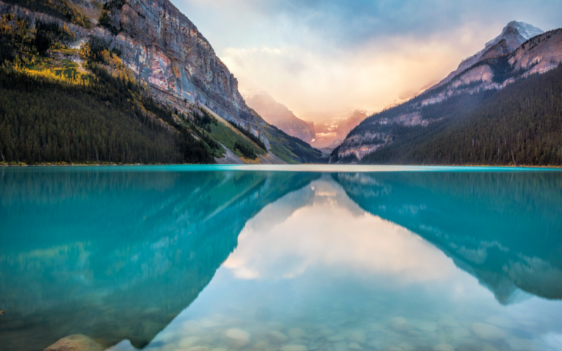 explore-the-majestic-canadian-rockies-with-circle-west-s-round-trip-bus-tour-from-vancouver-800x500-1696950598.jpg