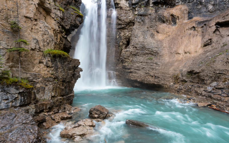 explore-the-stunning-rockies-on-a-4-day-vancouver-to-calgary-bus-tour-800x500-1700132727.jpg