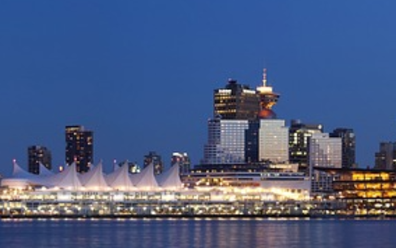 explore-vancouver-s-nighttime-charms-with-guided-commentary-800x500-1699377297.jpg