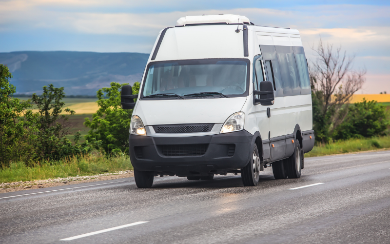 getting-the-basics-of-private-minibus-transfers-right-into-your-head-800x500-1698487411.jpg