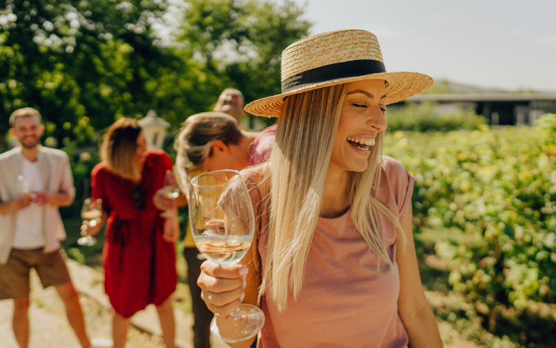 grapes-and-scenic-escapes-fraser-valley-wine-tour-800x500-1698906269.jpg