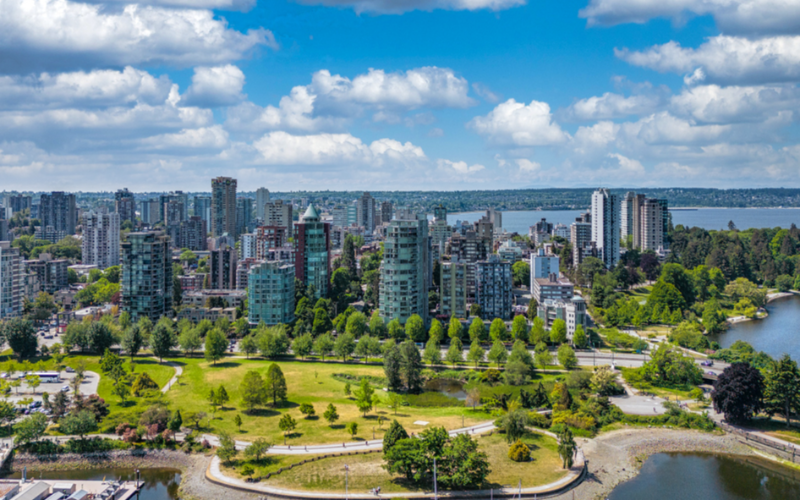 guided-grand-city-tour-vancouver-one-day-private-sightseeing-tour-800x500-1697696411.jpg