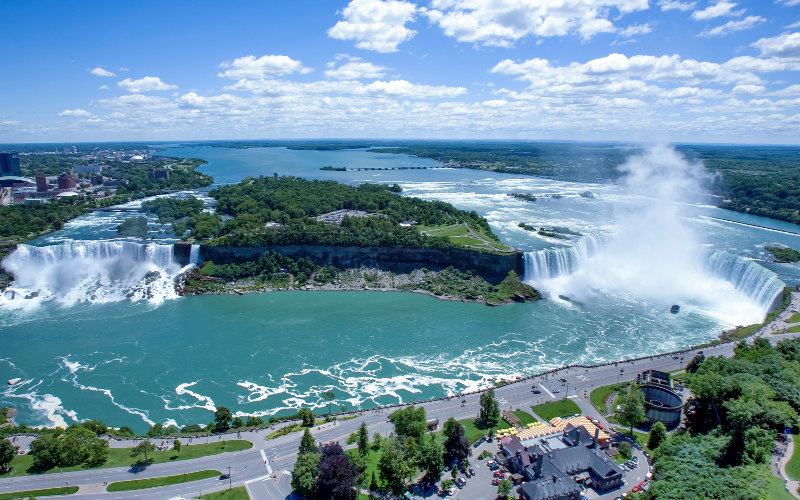 niagara-falls-culinary-walking-tour-with-canadian-flavours-800x500-1749942746.jpg