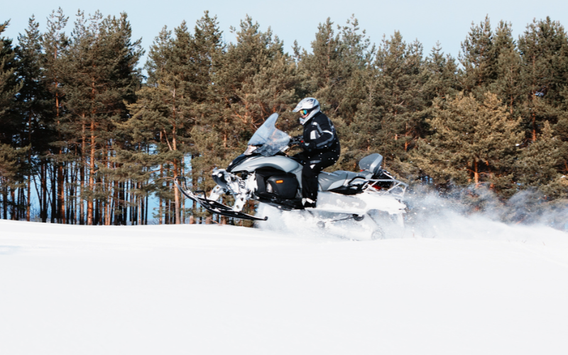 snowmobile-adventure-whistler-village-winter-wonderland-800x500-1697981495.jpg