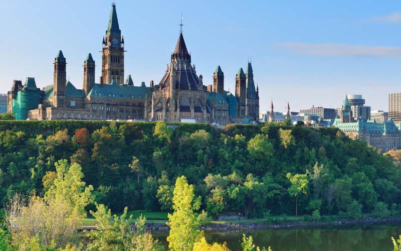 step-back-in-time-with-ottawa-s-highlights-walking-tour-800x500-1692117272.jpg