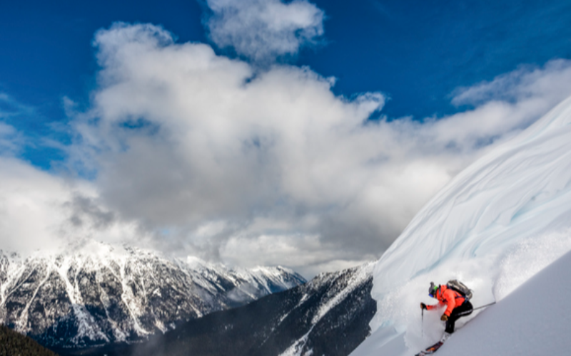 unforgettable-whistler-backcountry-skiing-splitboarding-experience-800x500-1699274037.jpg