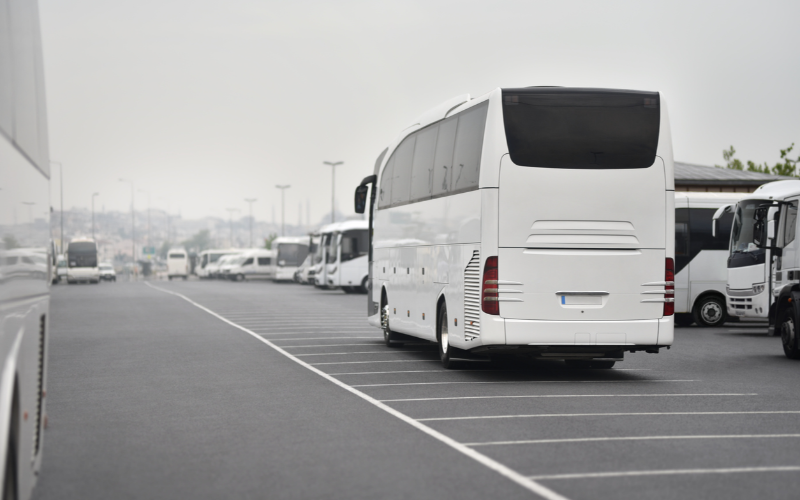 victoria-to-vancouver-smooth-hotel-arrival-with-coach-bus--800x500-1699262263.jpg